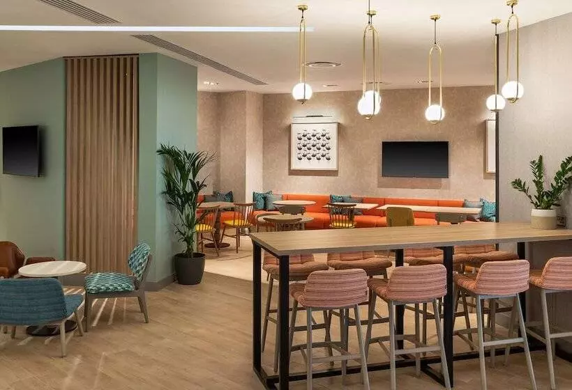 Fotos del hotel Hampton By Hilton Torquay:  24