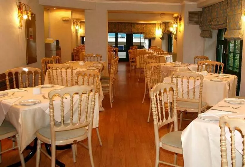 Fotos del hotel Delphi Art:  7