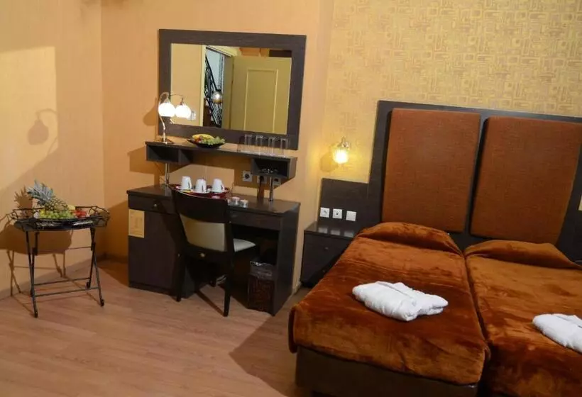 Fotos del hotel Delphi Art:  9