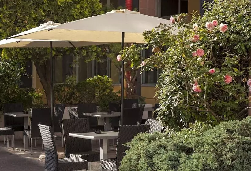 Fotos del hotel Hôtel Paradis:  19