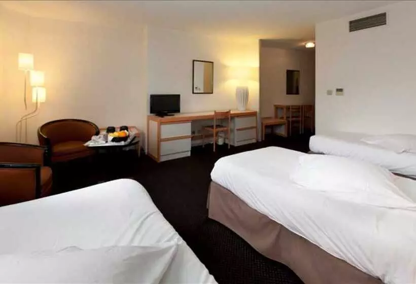 Fotos del hotel Hôtel Paradis:  2