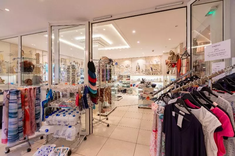 Fotos del hotel Hôtel Paradis:  15