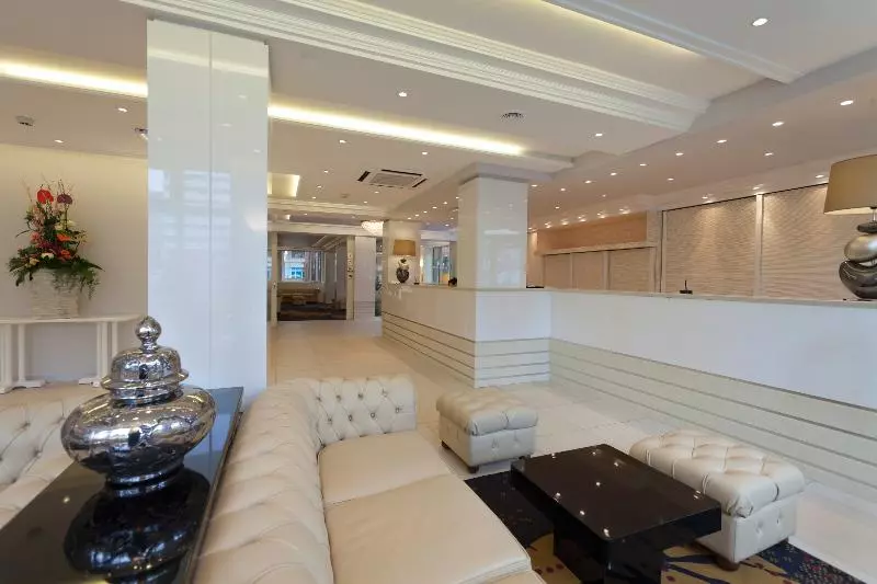 Fotos del hotel Hôtel Paradis:  11