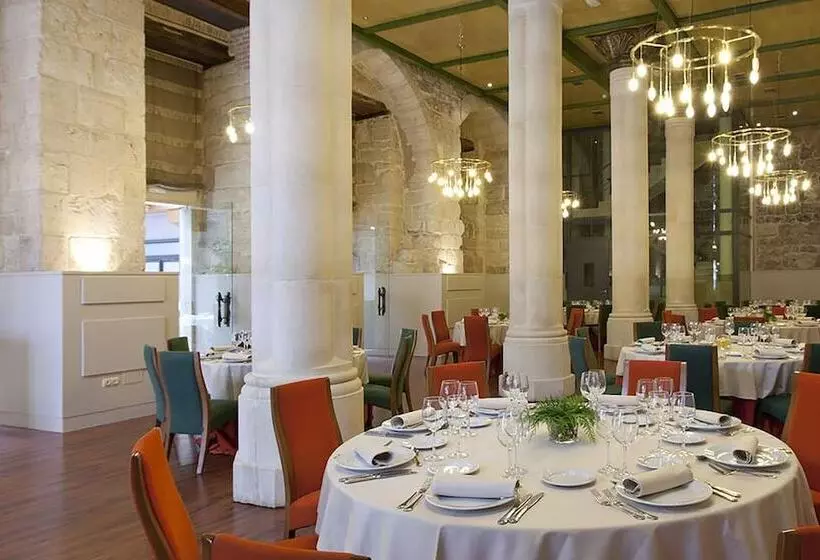 Fotos del hotel Palacio De Los Blasones Suites:  2