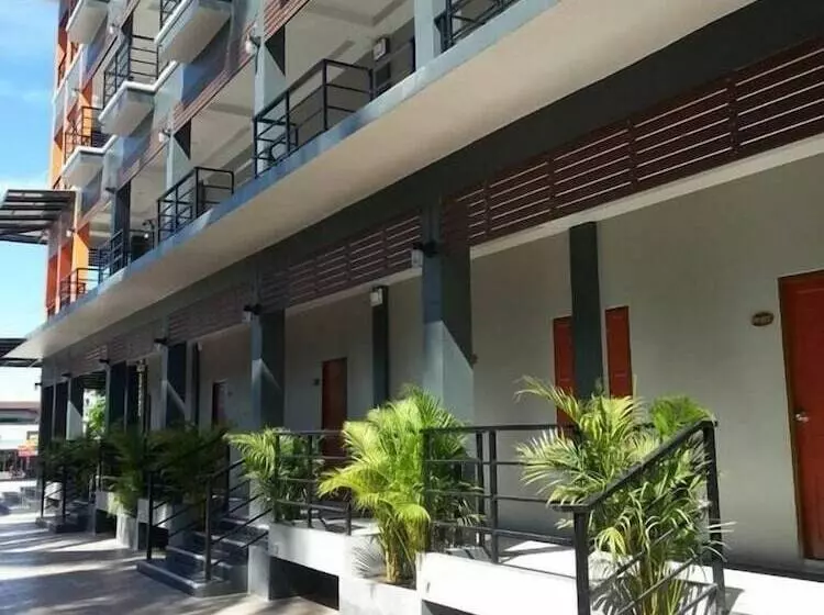 Waen Petch Place