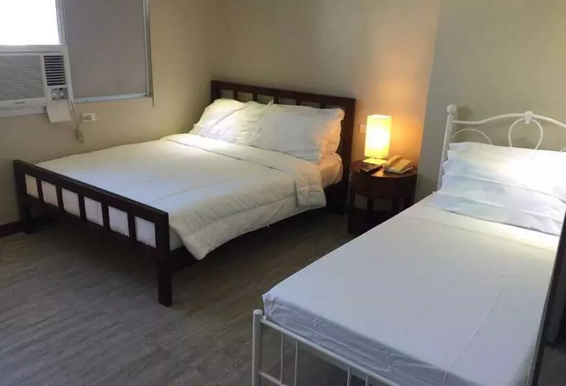 Golden Peak Hotel & Suites