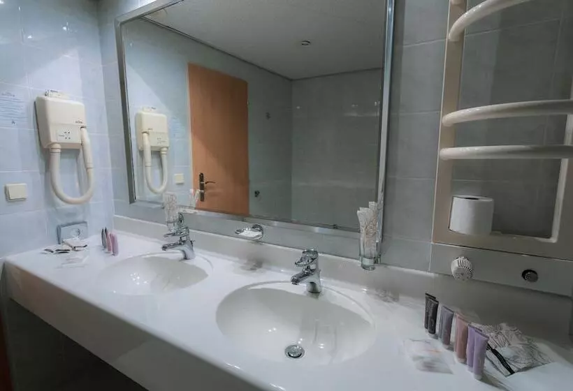 Fotos del hotel Cosmopolitan Bobycentrum:  8