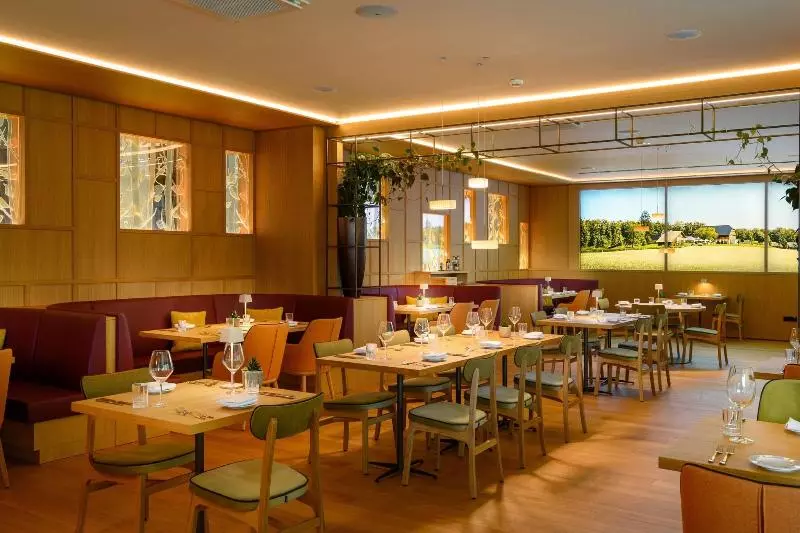 Fotos del hotel Four Points By Sheraton Ljubljana Mons:  11