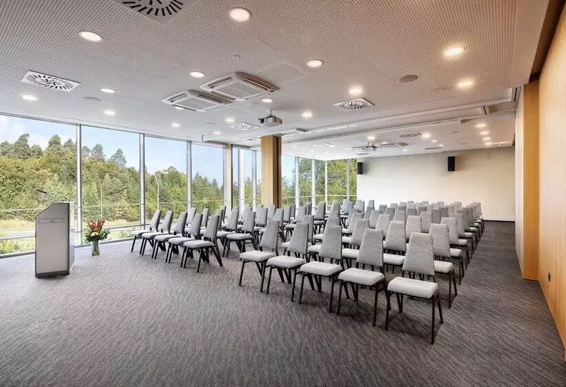 Fotos del hotel Four Points By Sheraton Ljubljana Mons:  24