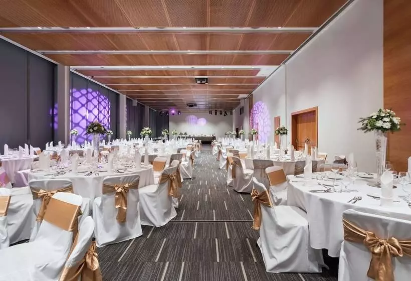 Fotos del hotel Four Points By Sheraton Ljubljana Mons:  2