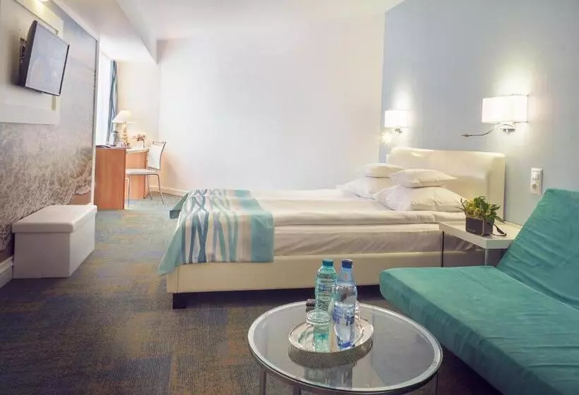 Fotos del hotel Ibis Constanta:  22