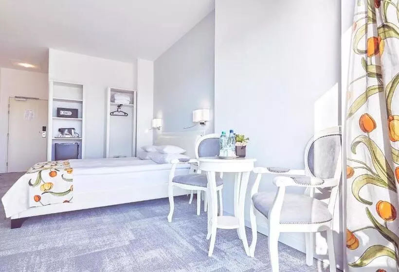 Fotos del hotel Ibis Constanta:  8