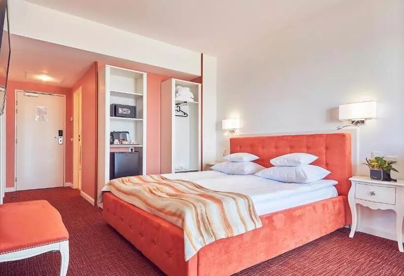 Fotos del hotel Ibis Constanta:  7