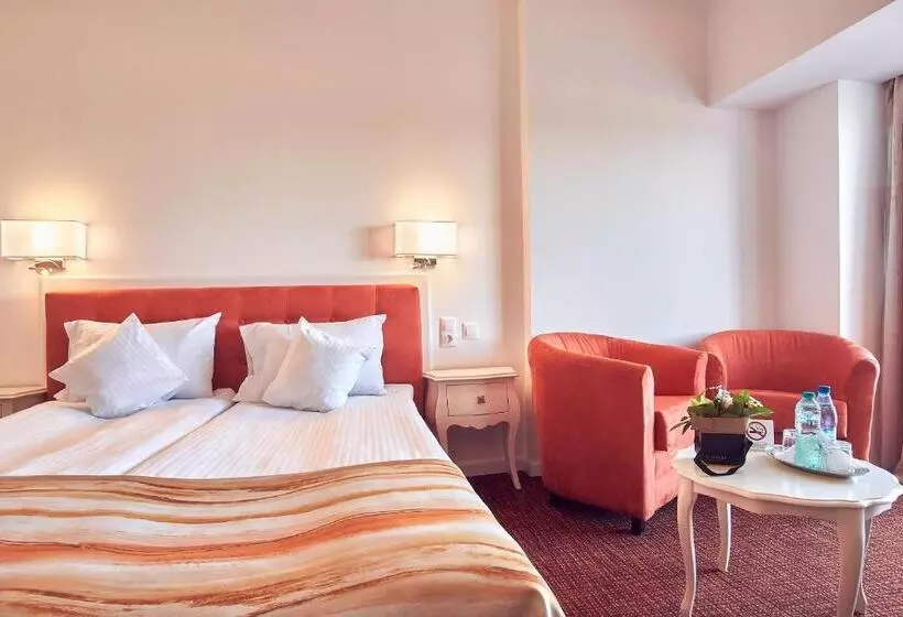 Fotos del hotel Ibis Constanta:  3