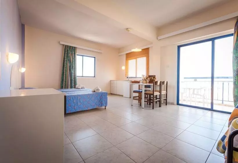 Fotos del hotel Crown Resorts Elamaris:  8