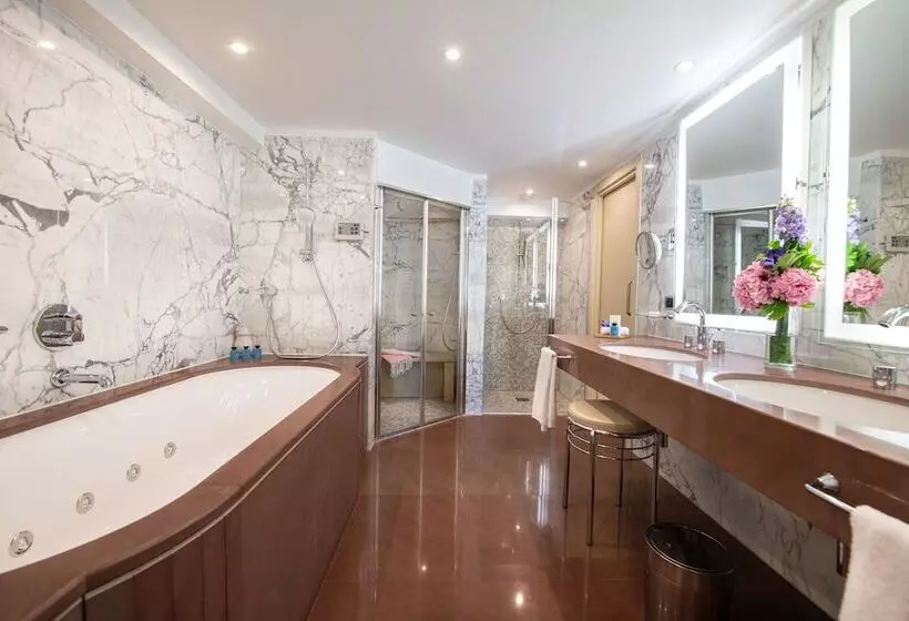 Fotos del hotel Port Palace:  18