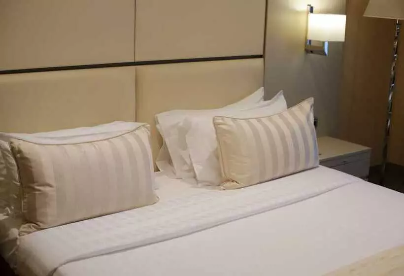 Fotos del hotel Port Palace:  9