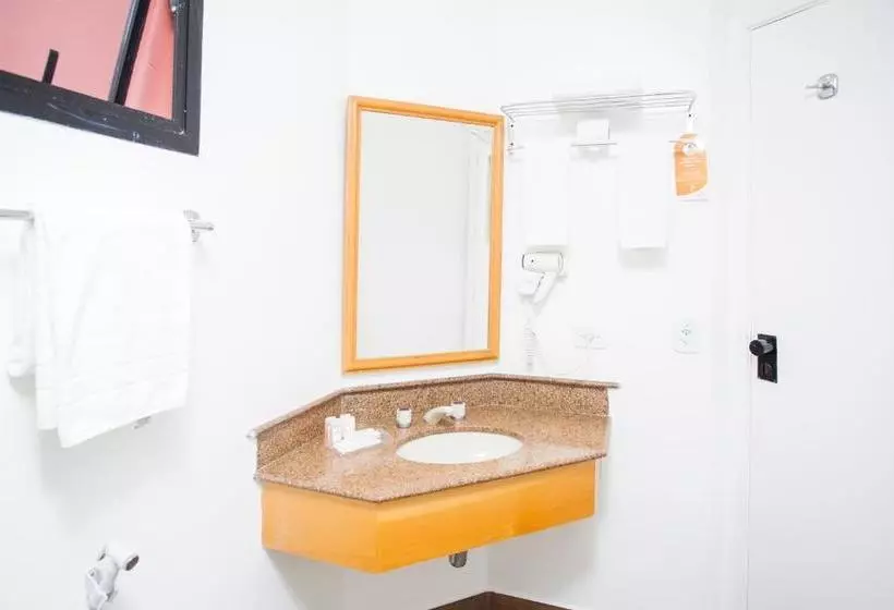 Fotos del hotel Travel Inn Conde Luciano:  9