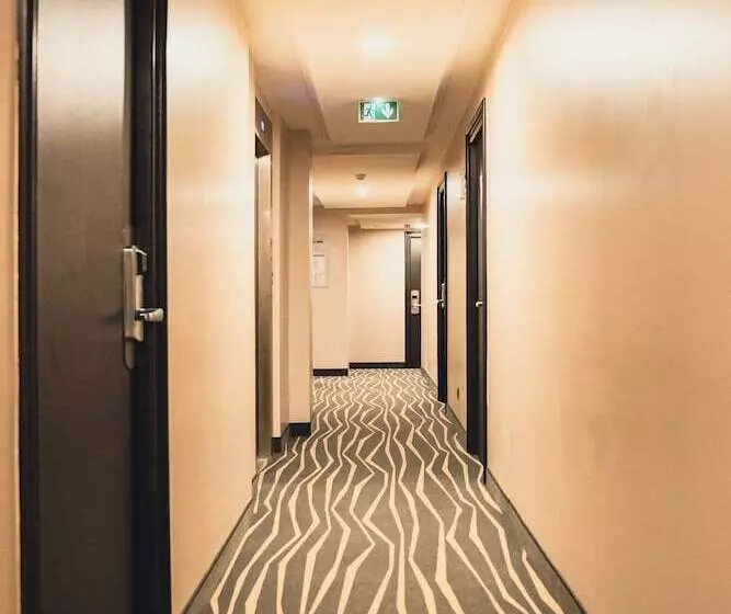 Fotos del hotel Hôtel Univers:  2