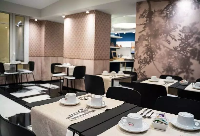 Fotos del hotel Hôtel Univers:  18