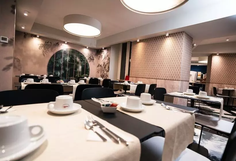 Fotos del hotel Hôtel Univers:  4