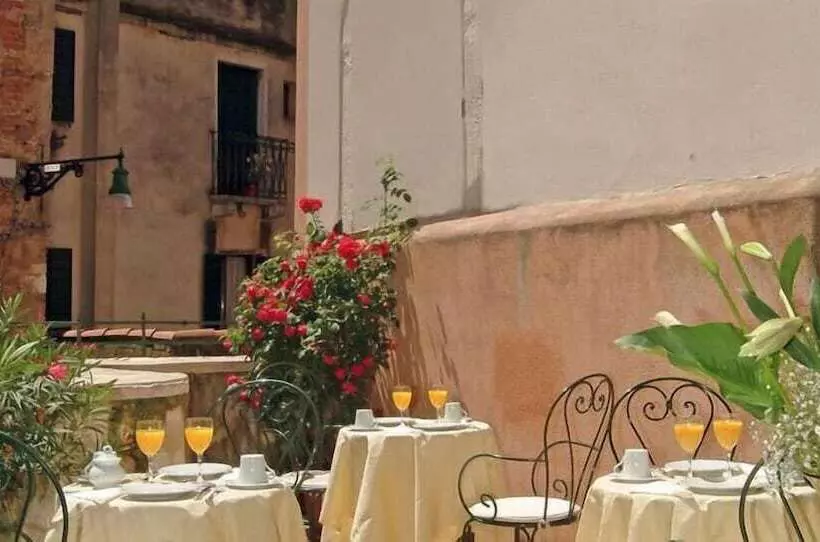 Fotos del hotel Casa Verardo Residenza D Epoca:  5