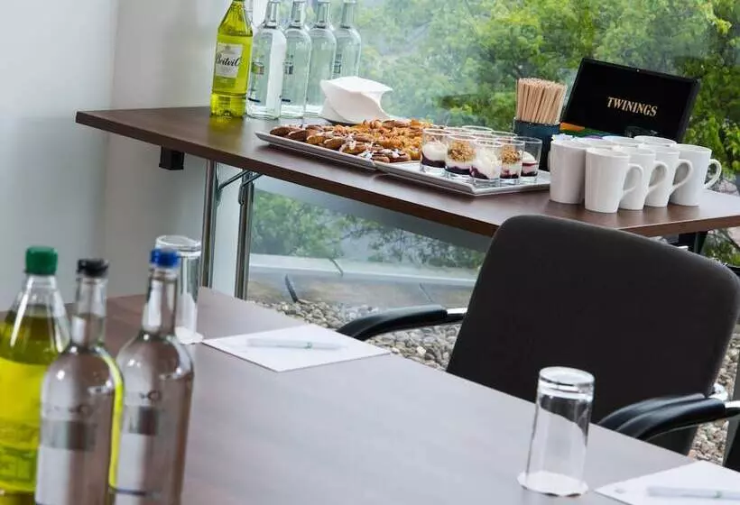 Fotos del hotel Holiday Inn London West, An Ihg:  7