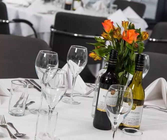 Fotos del hotel Holiday Inn London West, An Ihg:  6