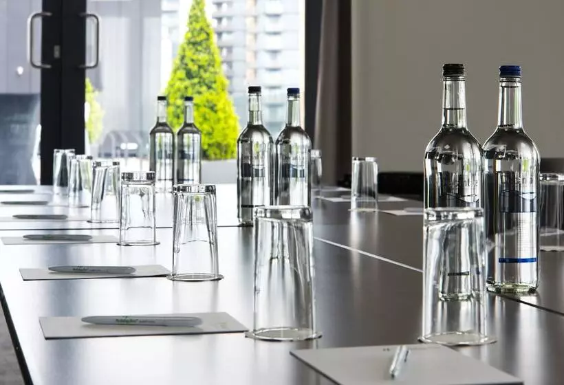 Fotos del hotel Holiday Inn London West, An Ihg:  24