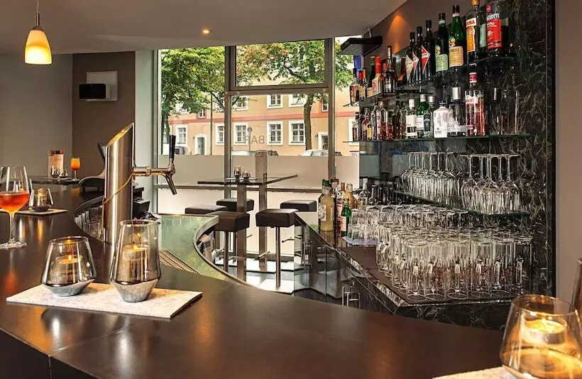 Fotos del hotel Victor S Residenz Berlin Tegel:  6