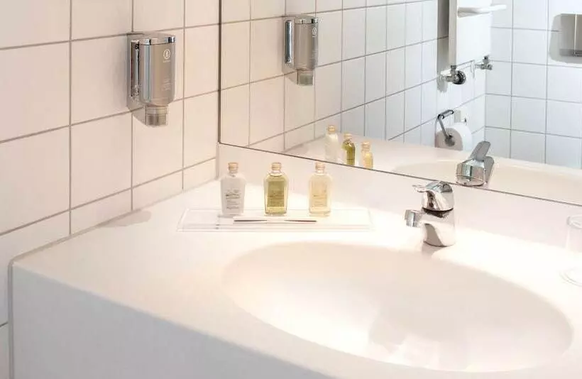 Fotos del hotel Victor S Residenz Berlin Tegel:  15