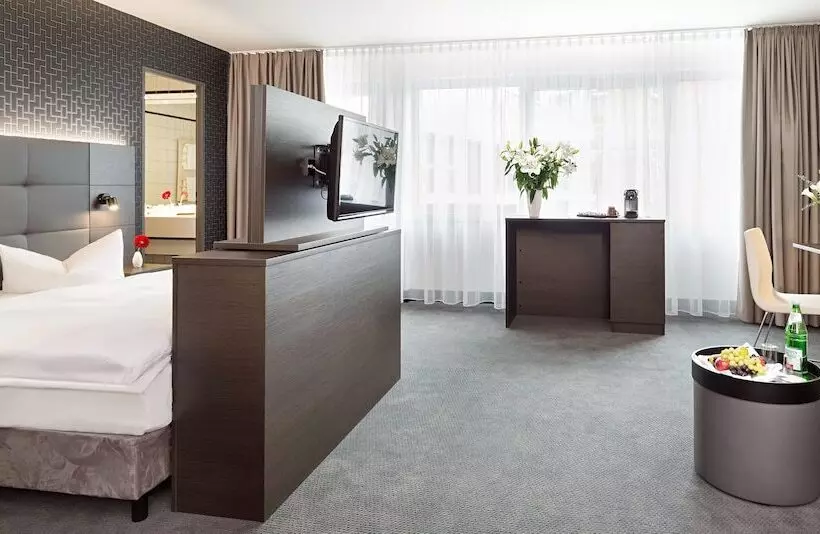 Fotos del hotel Victor S Residenz Berlin Tegel:  25