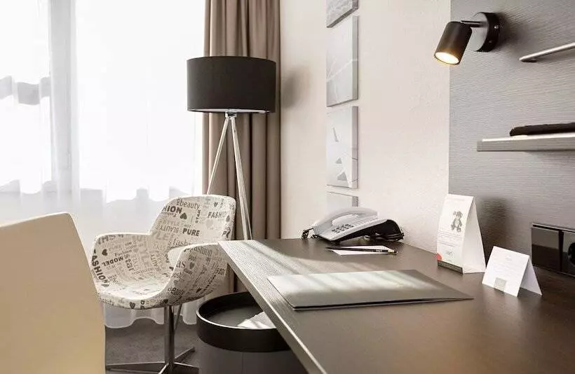 Fotos del hotel Victor S Residenz Berlin Tegel:  21