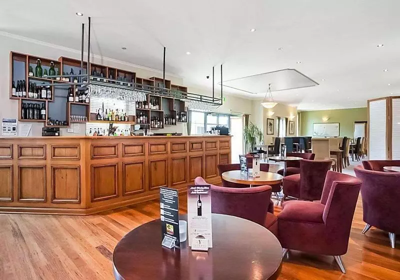 Fotos del hotel Quality Inn & Suites The Menzies:  7