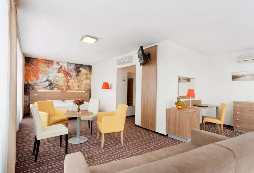 Fotos del hotel Akcent:  22