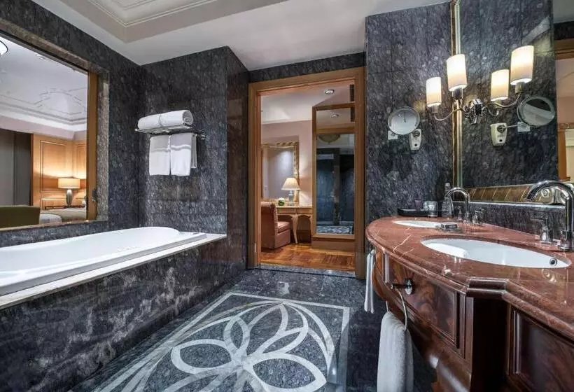 Fotos del hotel The Ritzcarlton Jakarta, Mega Kuningan:  11