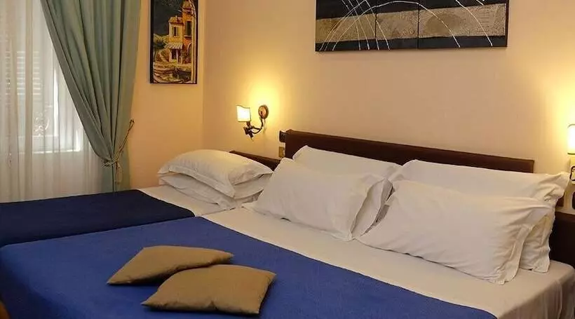 Fotos del hotel Toledo:  13