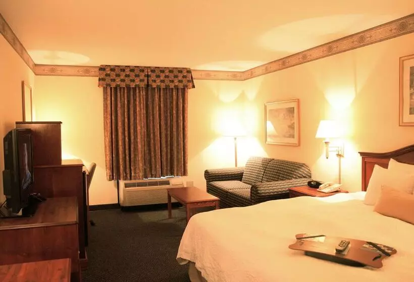 Fotos del hotel Hampton Inn & Suitesatlanta Airport Northi85:  5