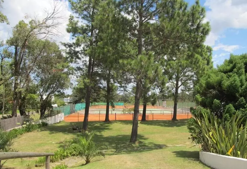 Fotos del hotel Club De La Barra:  3