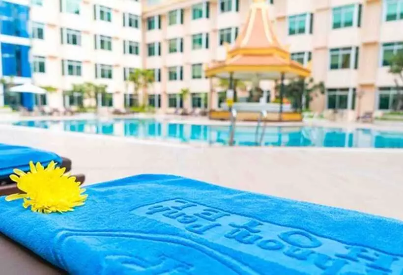 Fotos del hotel Phnom Penh Hotel:  2