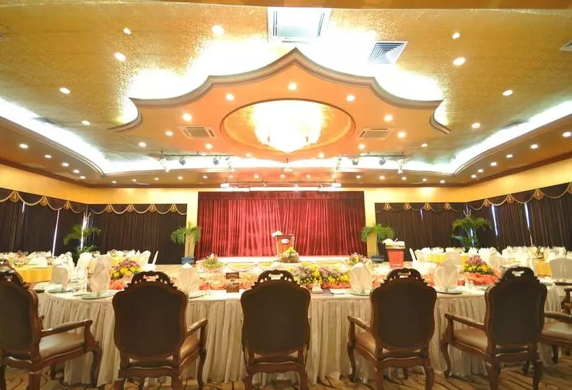 Fotos del hotel Phnom Penh Hotel:  6