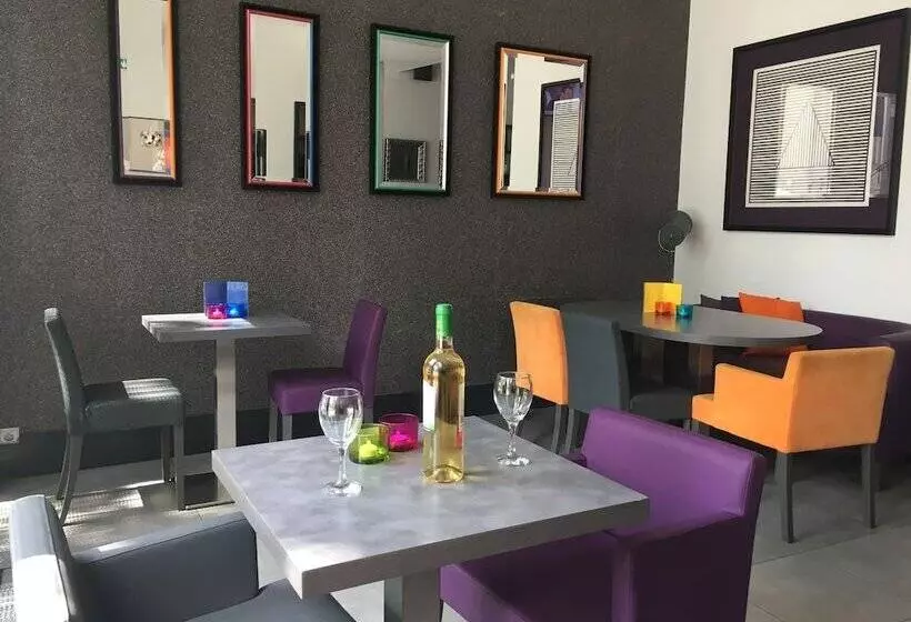 Fotos del hotel Porte De Versailles:  3