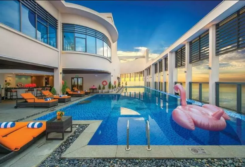 Johnny’s Luxury Apartments