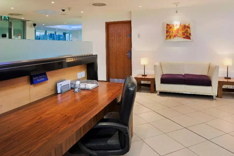 Fotos del hotel Holiday Inn Express London  Swiss Cottage:  19