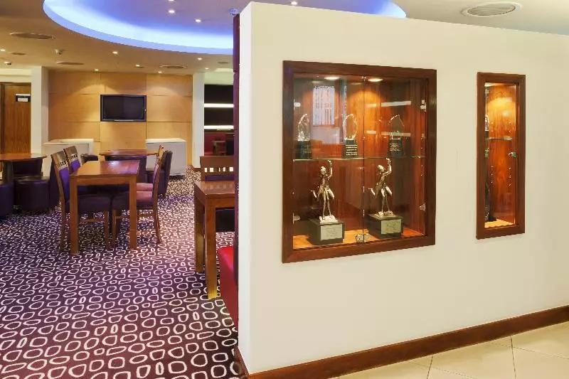 Fotos del hotel Holiday Inn Express London  Swiss Cottage:  16