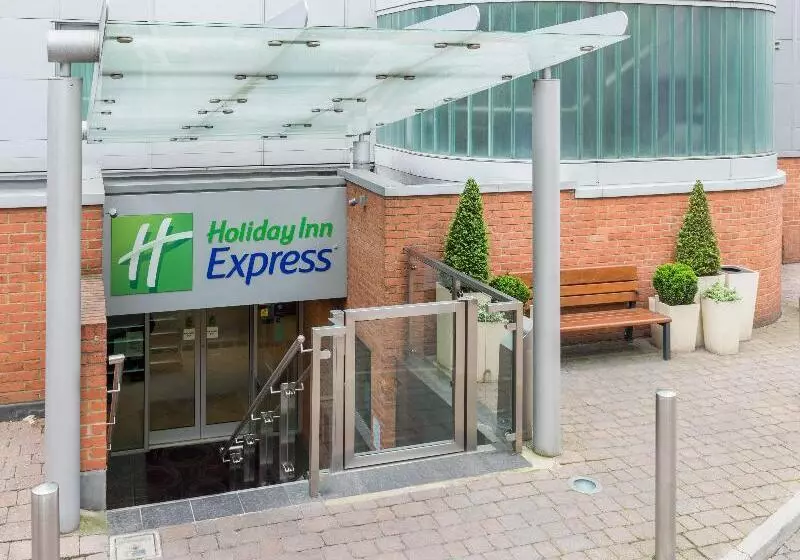 Fotos del hotel Holiday Inn Express London  Swiss Cottage:  9