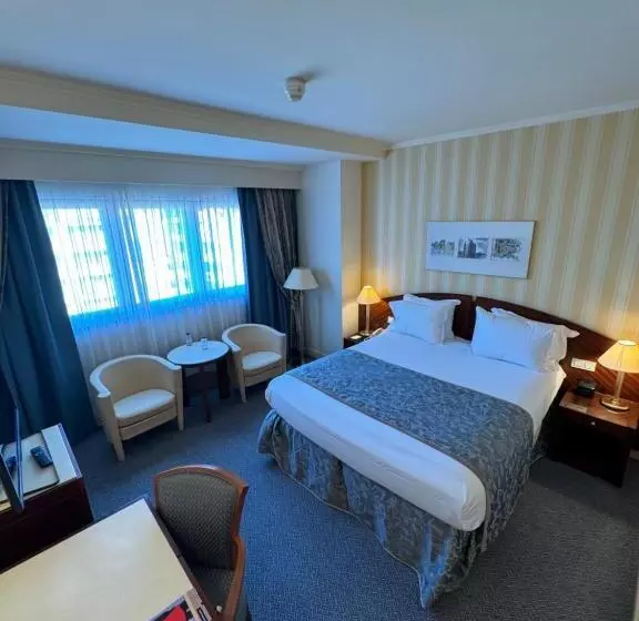 Fotos del hotel Le Châtelain:  17