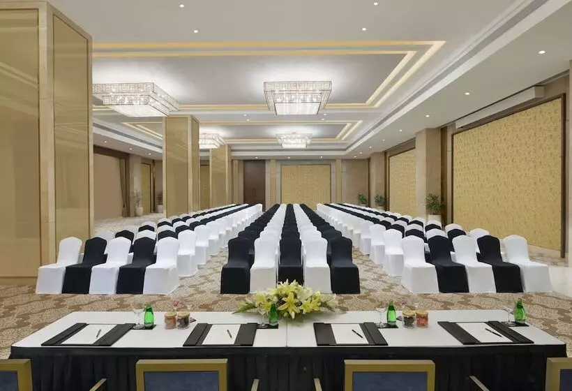 Fotos del hotel Taj Skyline Ahmedabad:  24