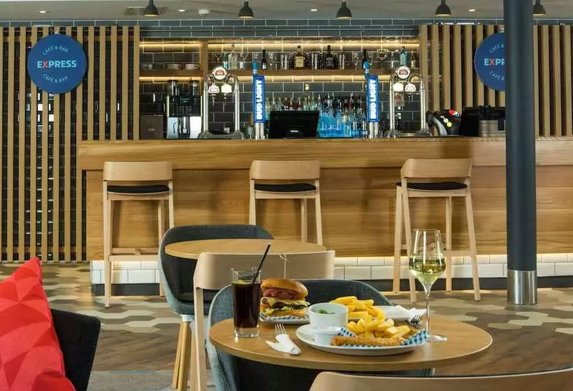 Fotos del hotel Holiday Inn Express Birmingham Nec:  4