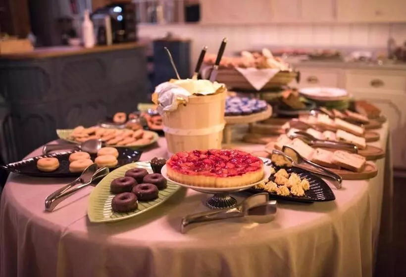 Fotos del hotel Icon Wipton By Petit Palace:  11